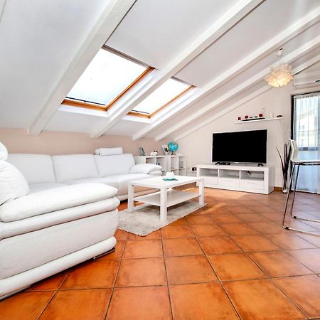 Apartment Camelia Rovinj Exteriör bild